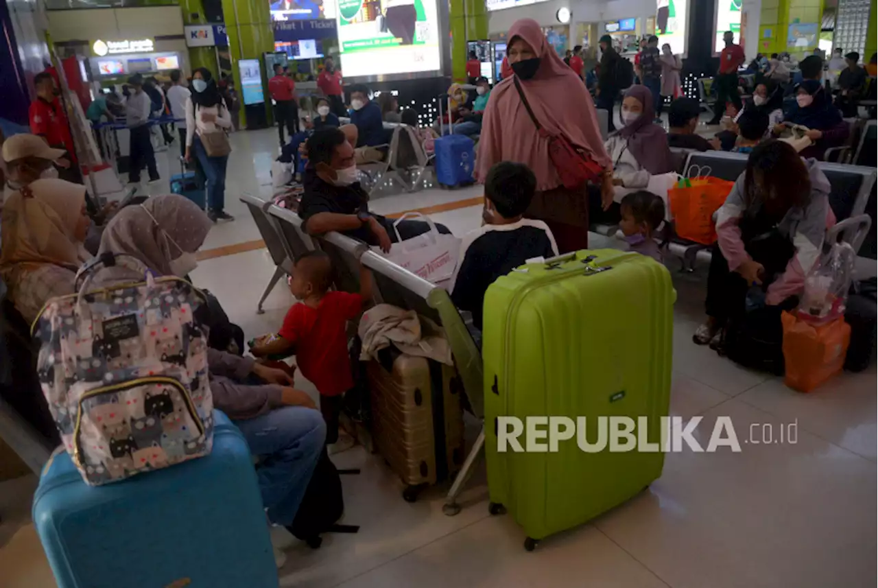 Belum Ada Penumpang Gawat Darurat yang Datangi Posko Kesehatan Stasiun Gambir |Republika Online