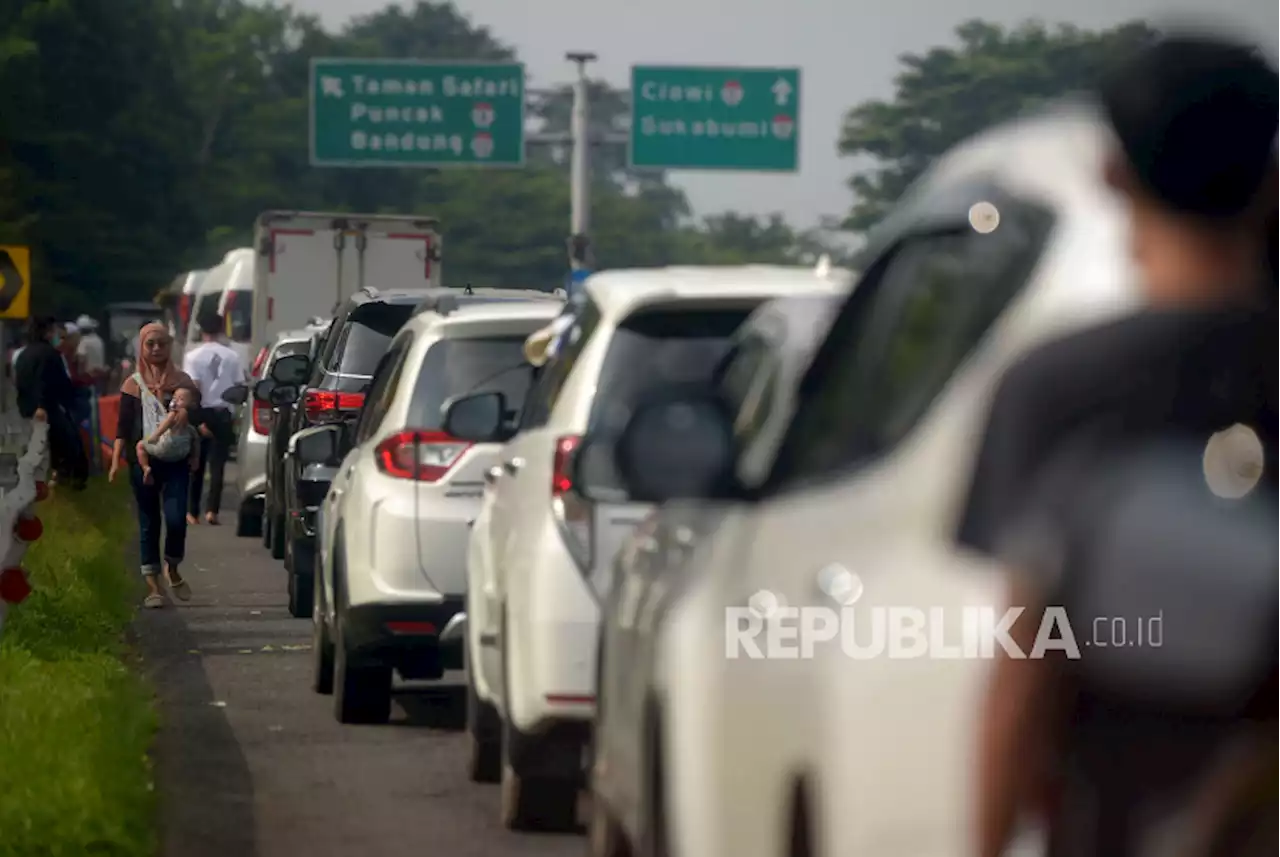 Bengkel di Puncak Raup Rezeki karena Banyak Kendaraan Mogok |Republika Online