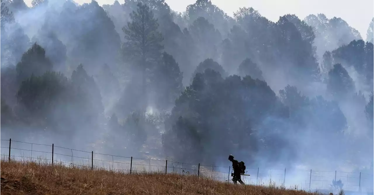 Thousands refuse to evacuate largest U.S. wildfire in New Mexico