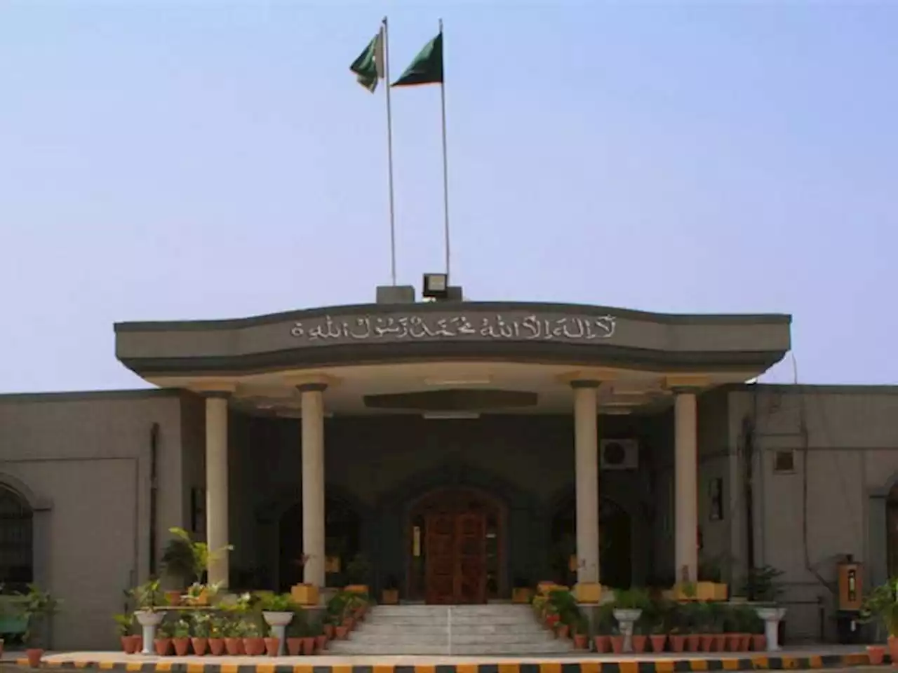 شہباز گل کو گرفتاری سے روکنے کے حکم میں 9 مئی تک توسیع - ایکسپریس اردو