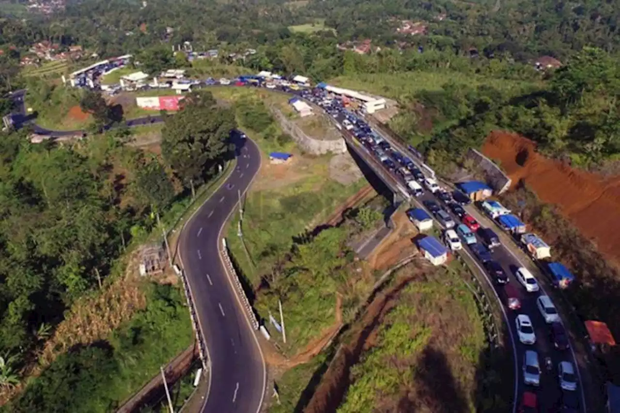 Cerita Pemudik Terjebak Macet Parah di Jalur Gentong, 1 Jam Kendaraan Hanya Bergerak 4 Km