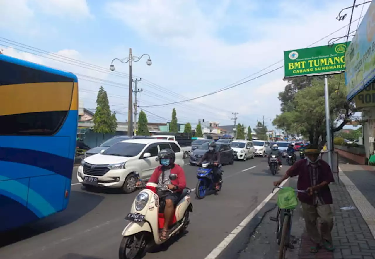 Pemudik Mulai Balik ke Perantauan, Jalan di Sukoharjo Ramai Lancar