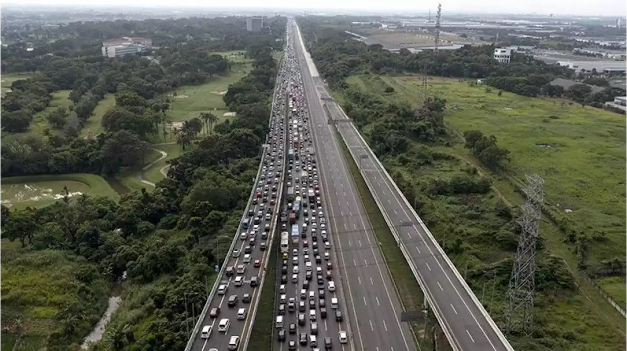 Kondisi Arus Balik Terkini: One Way Diberlakukan Arah Jakarta, Lalin Tol Cikampek KM 6 Ramai Lancar