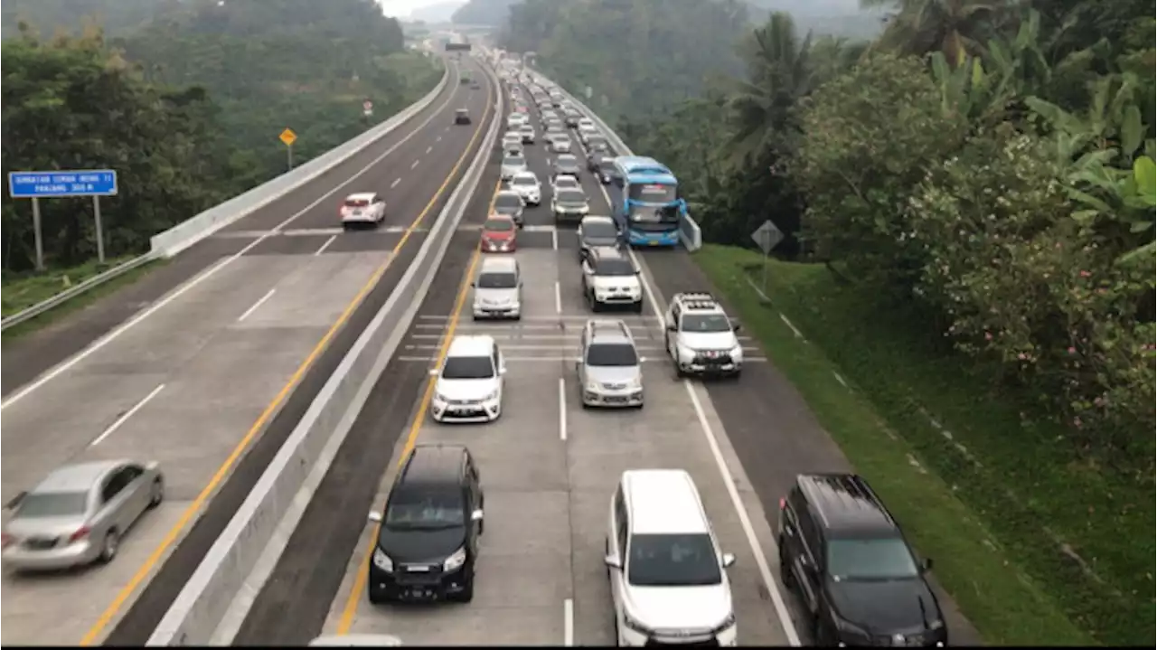 Satlantas Polres Semarang Imbau Pemudik Tak Istirahat di Bahu Jalan Tol Solo-Semarang