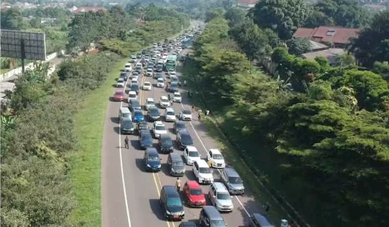 Jalur ke Puncak Macet, Sistem Satu Arah Diberlakukan