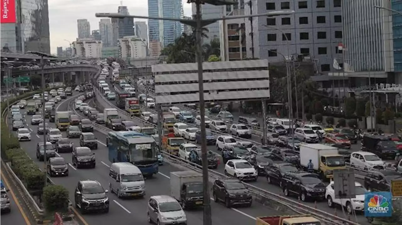 Ada One Way, Simpang Susun Cawang dan Cikunir Dialihkan