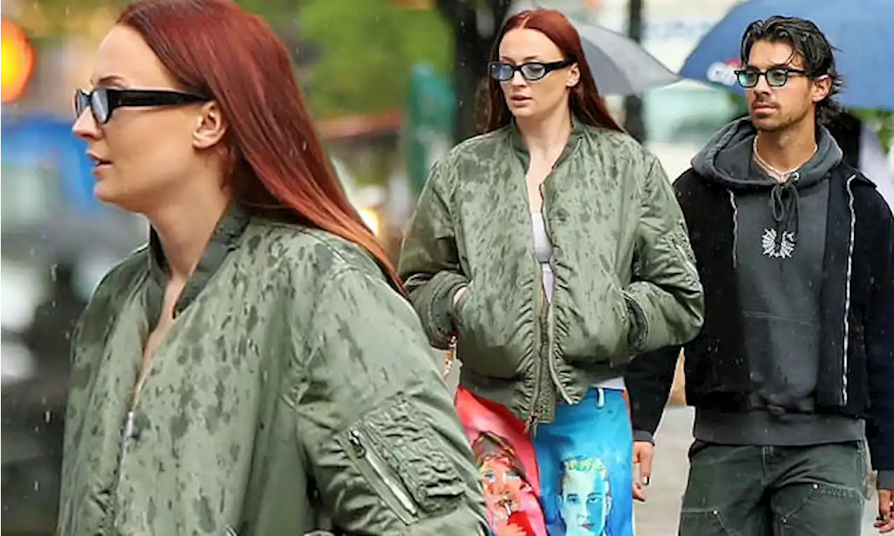 Pregnant Sophie Turner and husband Joe Jonas spotted out in NYC