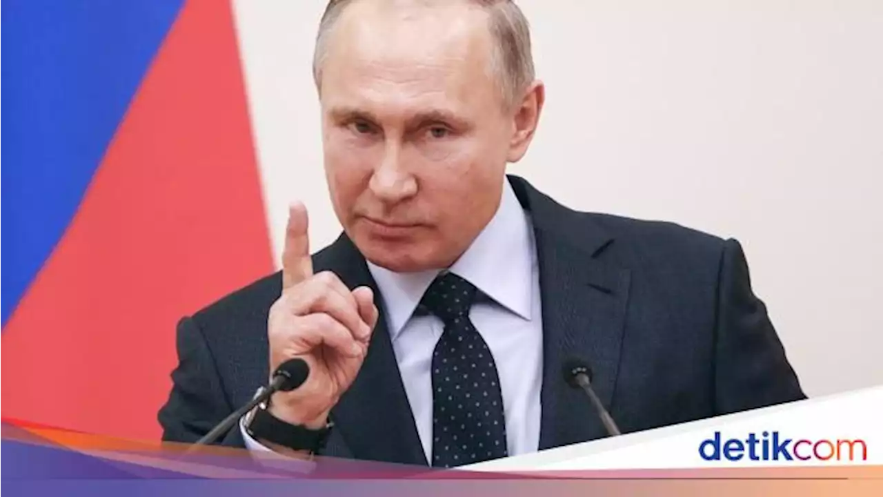 Putin Beri Peringatan 'Hari Kematian' ke Barat Saat Parade Kemenangan PD II