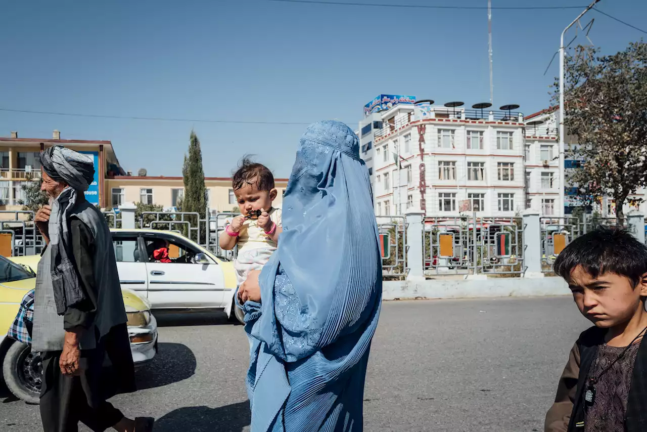 Afghanistan - Taliban schreiben Frauen das Tragen einer Burka in der Öffentlichkeit vor