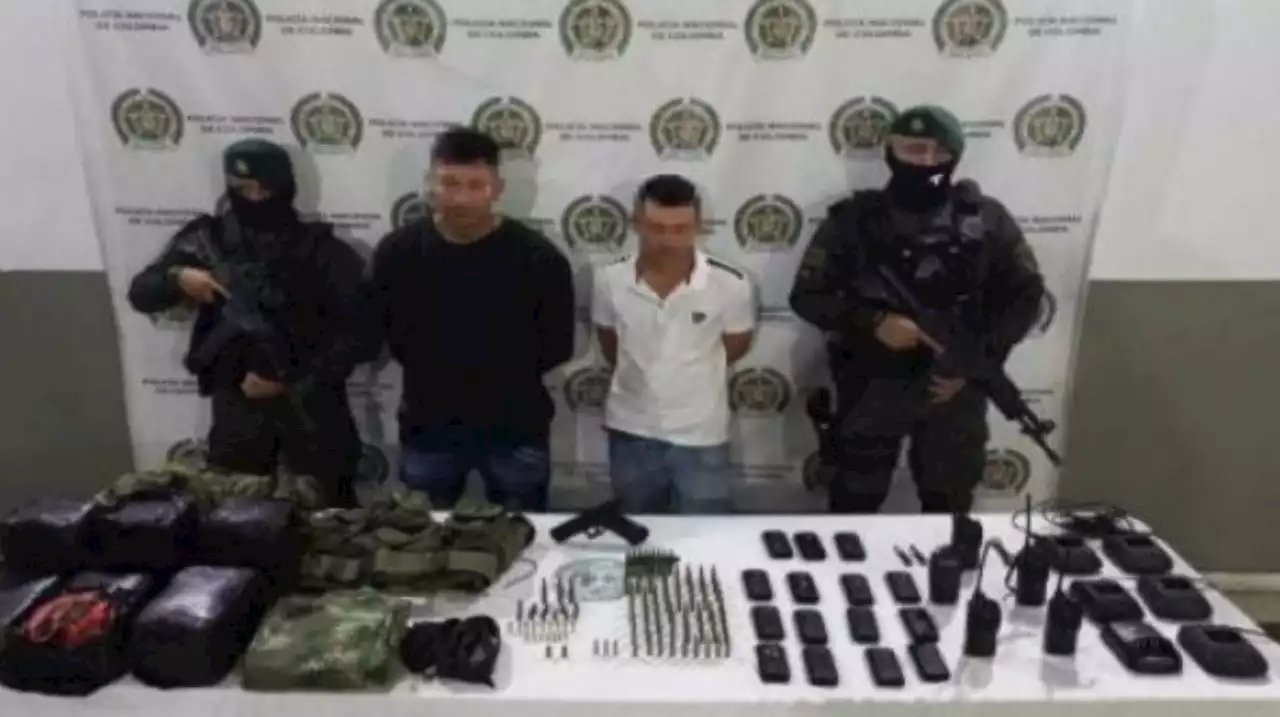 Los cogieron en Bello con 30 kilos de marihuana, arma traumática y 107 cartuchos