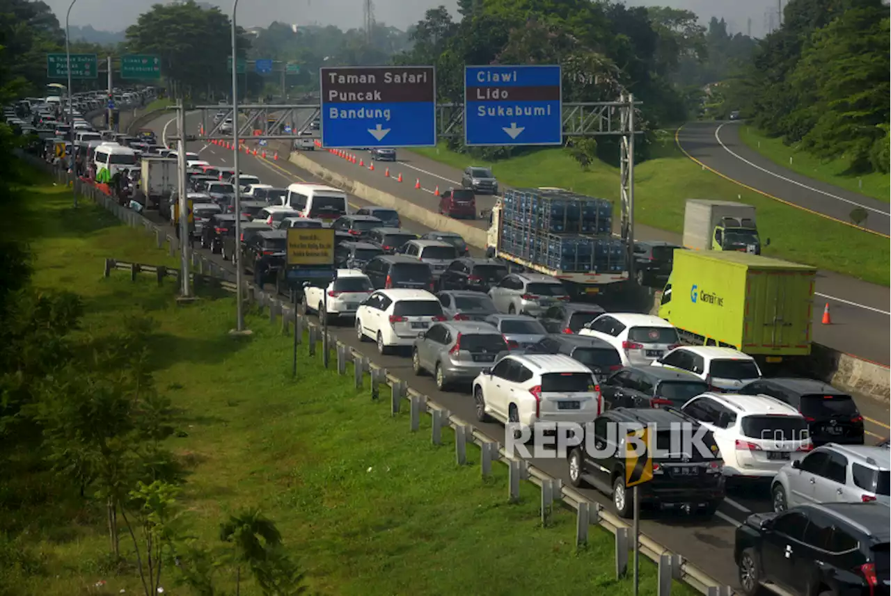 Ada Jadwal One Way, Wisatawan Diimbau Sesuaikan Waktu Jika Ingin ke Puncak |Republika Online