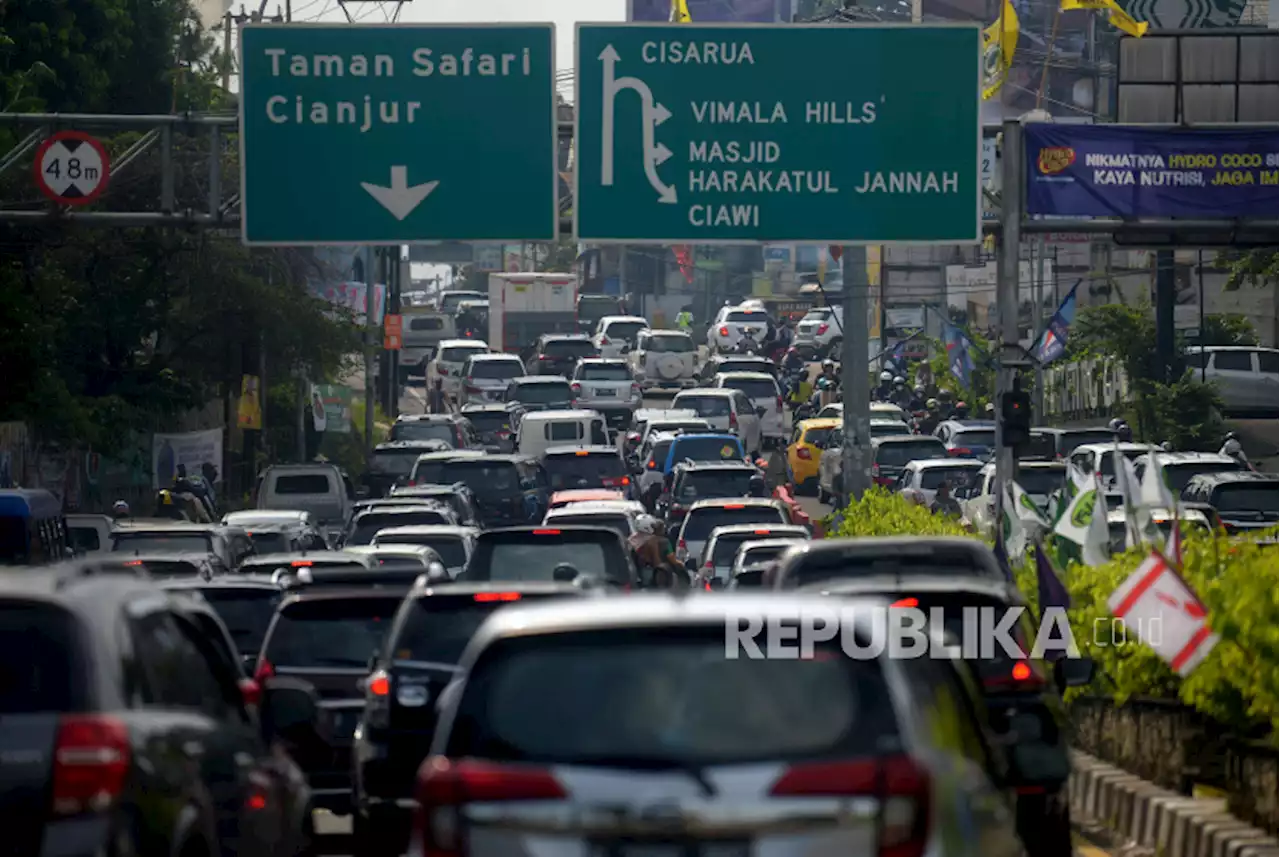 Jalur Jakarta ke Puncak Ditutup Hingga Pukul 12.00 WIB |Republika Online