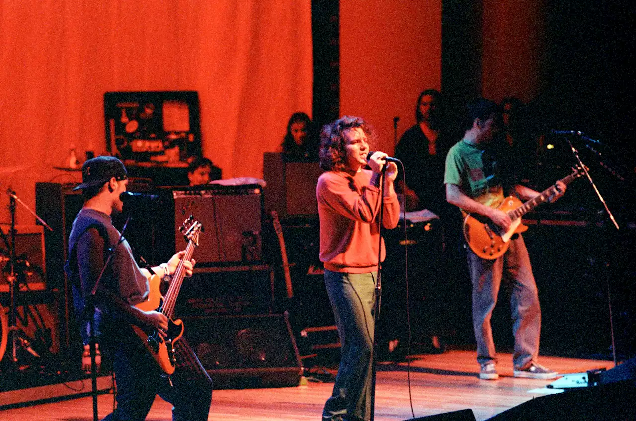 The Road Less Traveled: Our 1997 Pearl Jam Cover Story