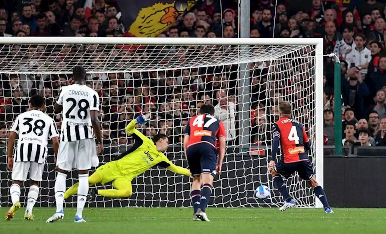 Soccer-Juve's Serie A title hopes ended by 2-1 loss at Genoa