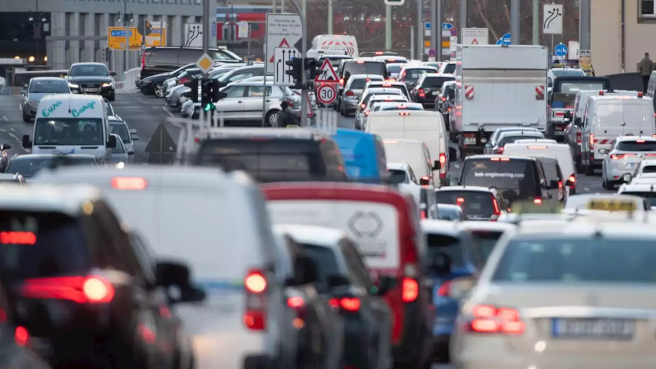 Erdüberlastungstag: Wie der Autoverkehr reduziert werden kann