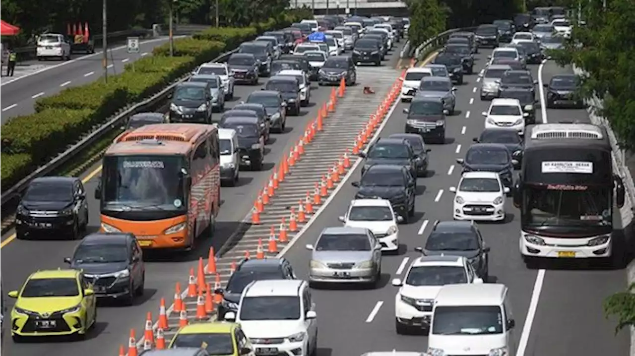 One Way Arus Balik di Jalan Tol Jakarta-Cikampek, Ini Lalu Lintas yang Dialihkan