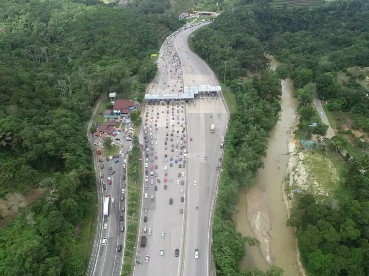 Tol percuma hujung minggu tingkatkan trafik ke ibu negara