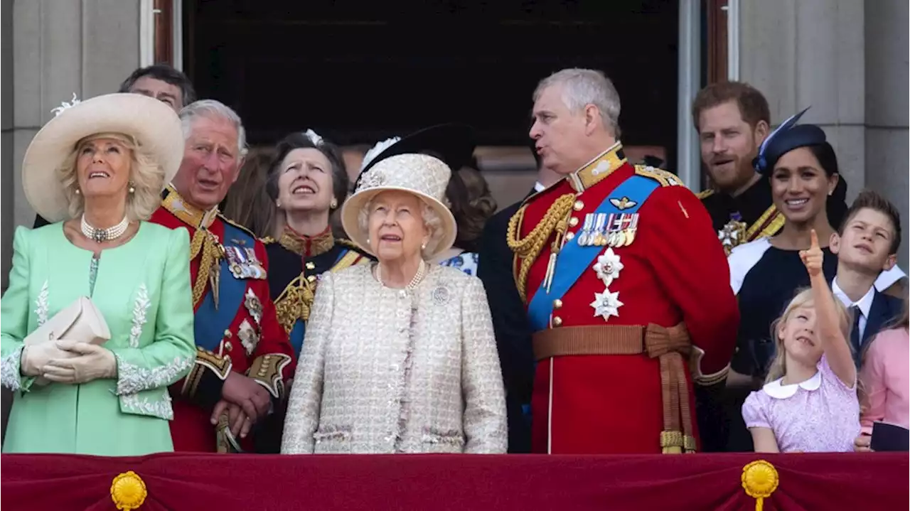 Royals: Die Queen verbannt Harry und Meghan vom Balkon des Buckingham-Palastes