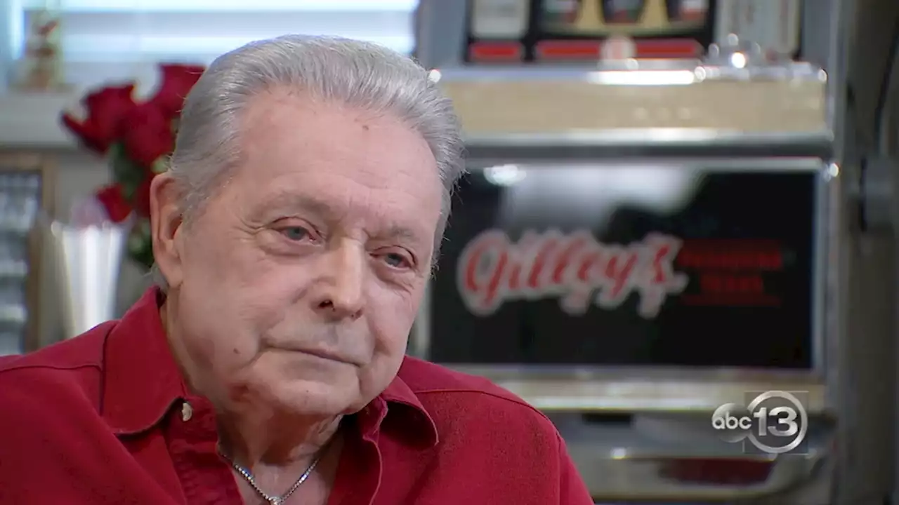 American country music singer, songwriter Mickey Gilley dies at 86, according to Mayor of Pasadena