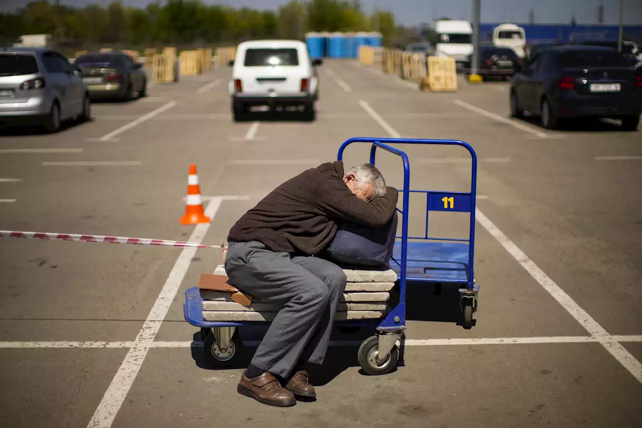 Dozens feared dead after Russian bomb levels Ukraine school