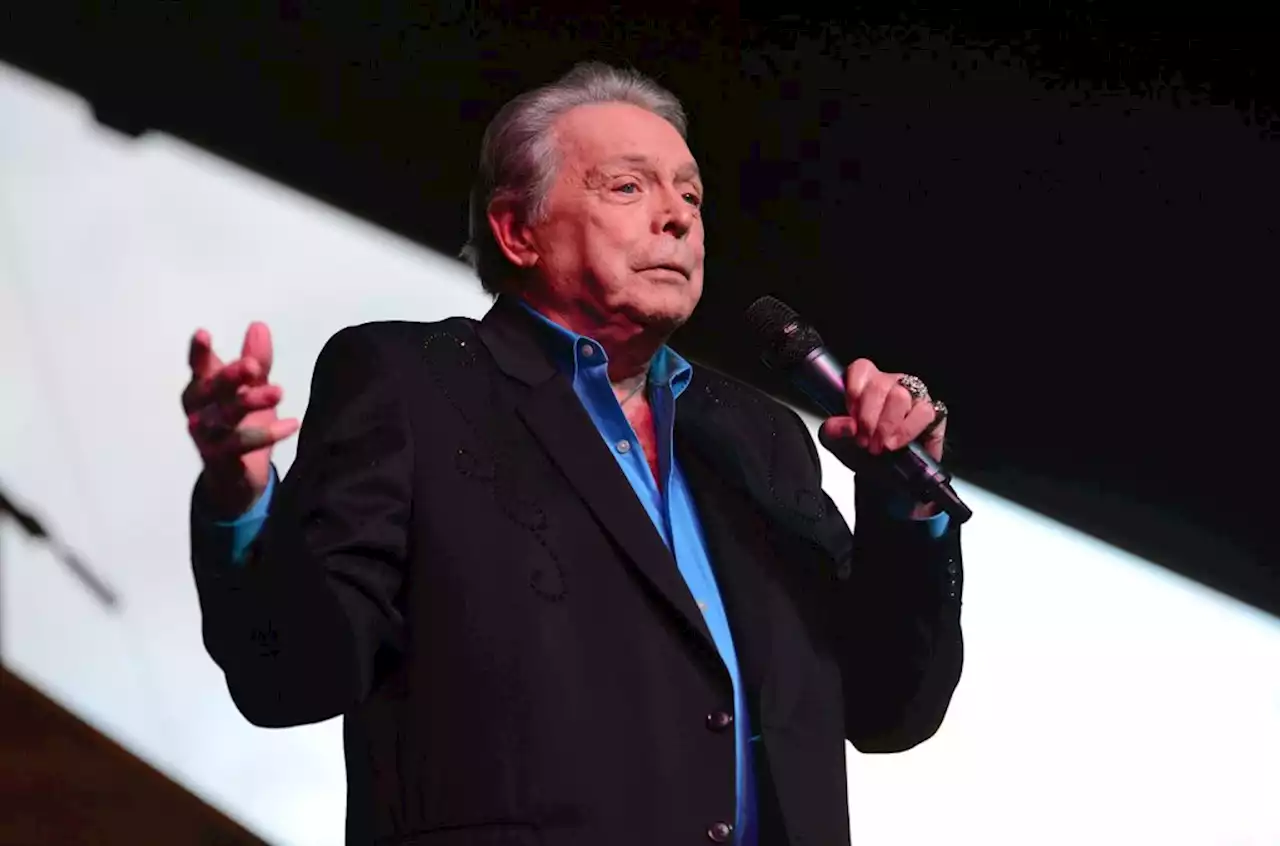 A Rundown of Mickey Gilley’s Biggest Billboard Hits