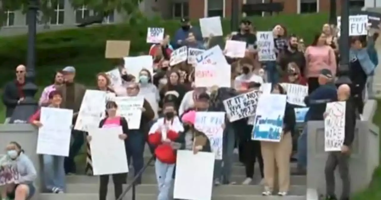 Supreme Court draft opinion leak prompts protests across U.S.