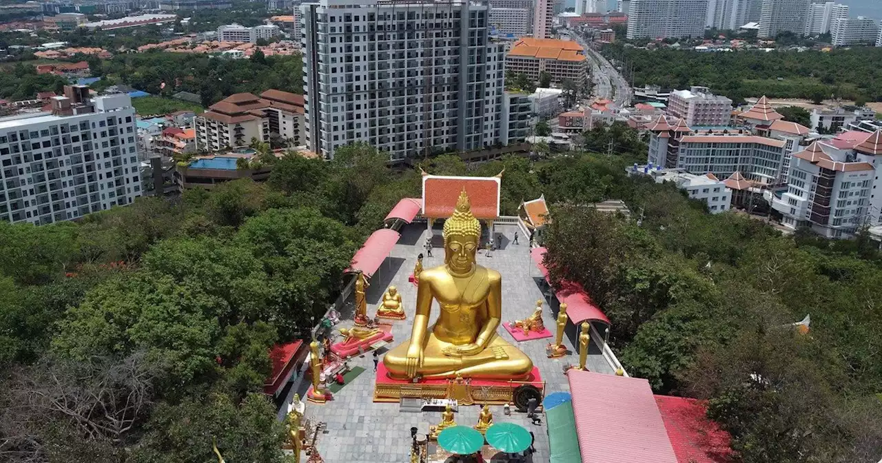 En fotos: Asia celebra el cumpleaños de Buda con un desfile de luces