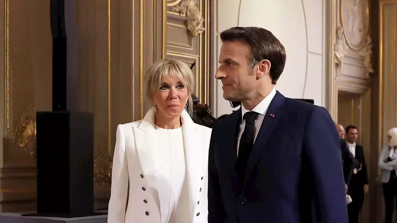 Emmanuel Macron : une photo inédite du Président avec les petits-enfants de Brigitte dévoilée