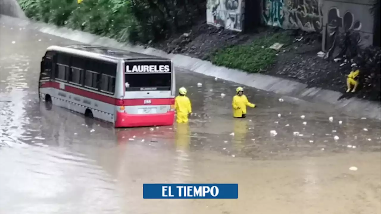 Fuerte aguacero en Medellín dejó inundadas varias vías de la ciudad