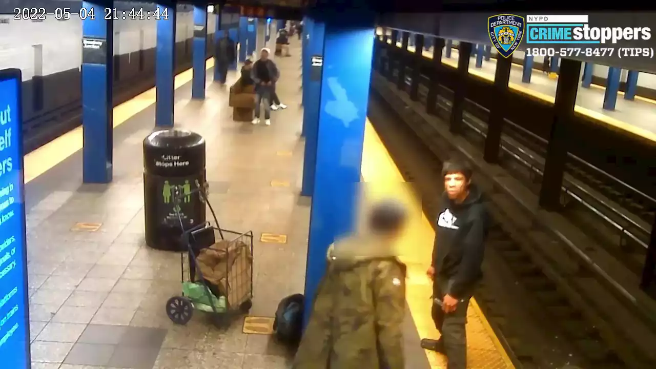 Video: Men get into knifepoint fight in Brooklyn subway, fall onto tracks