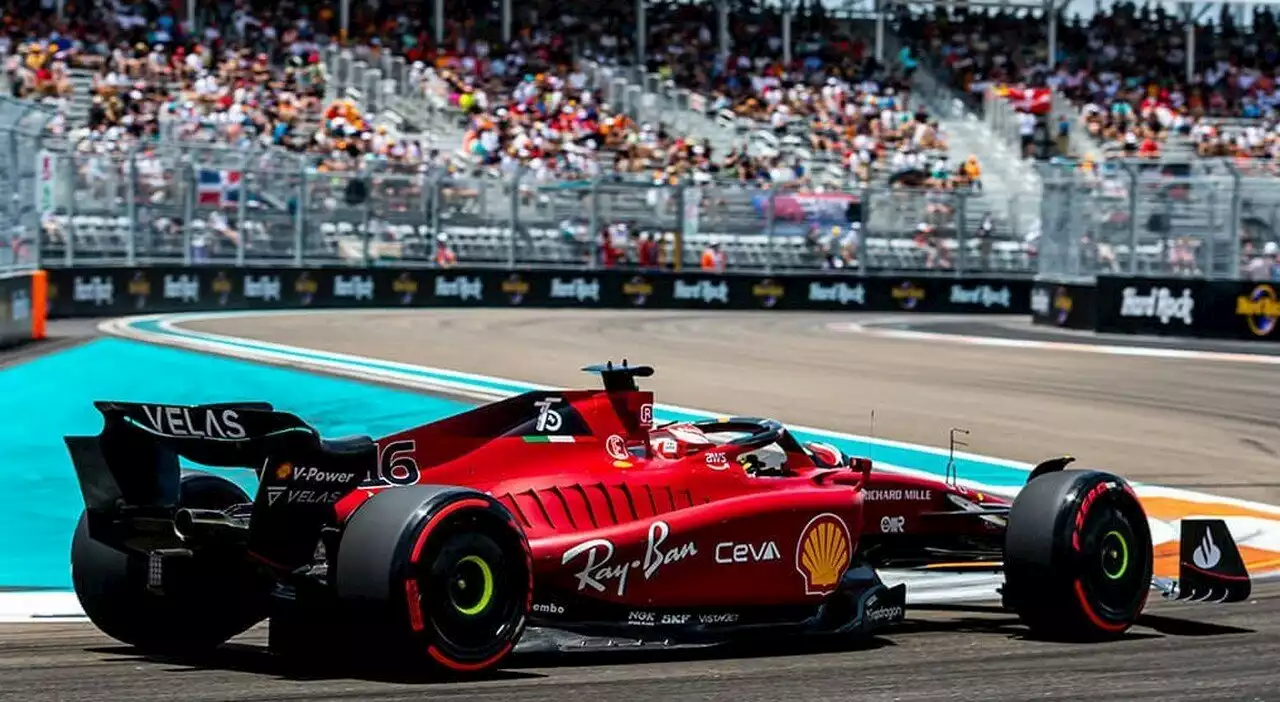 Ferrari superba a Miami: prima fila tutta rossa, Charles precede Carlos, Verstappen è solo terzo