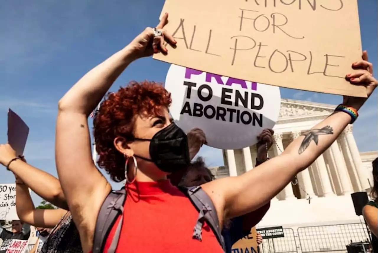 Abortion remains legal in Texas, but confusion reigns after Supreme Court document leak