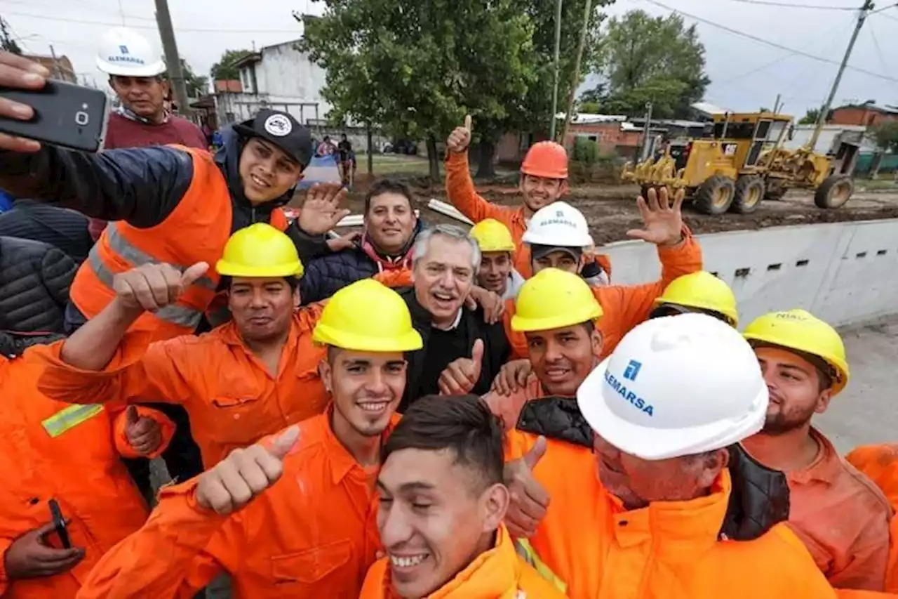 Ni llamados a Cristina, ni cambios de equipo, ni debate de ideas: Alberto Fernández avanza con su “plan aguantar”