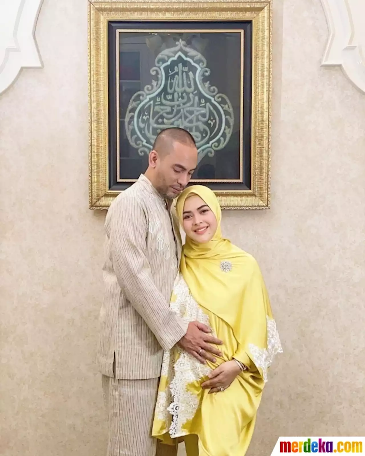 Foto : 6 Potret Terbaru Aisyahrani Hamil Anak Ketiga, Penampilannya Mencuri Perhatian | merdeka.com