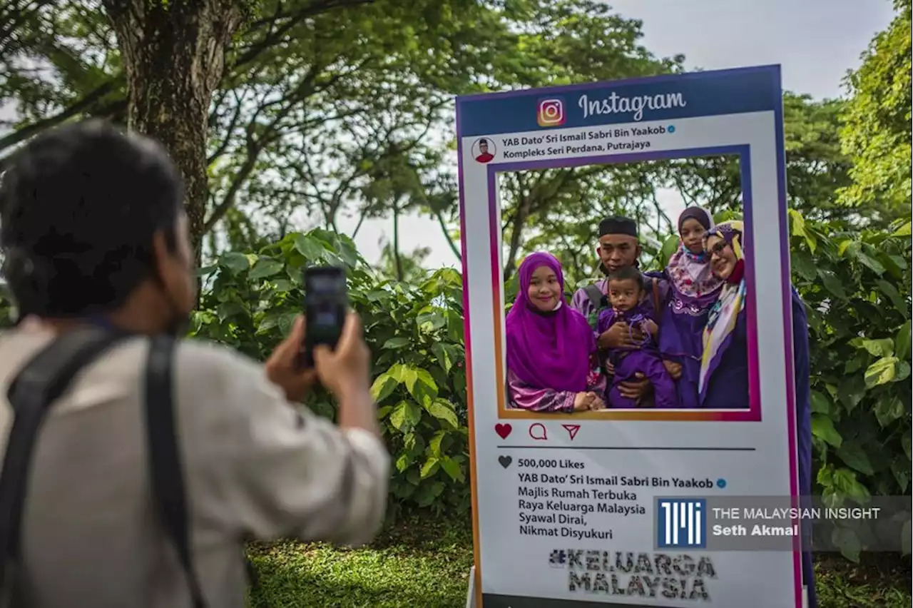 Beri perhatian dan kasih sayang pada ibu, kata PM | The Malaysian Insight