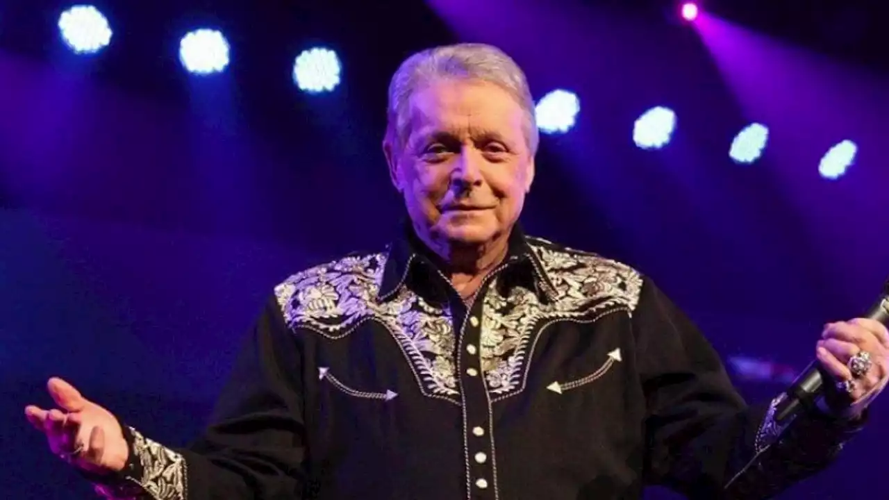 Country Star Mickey Gilley Remembered in North Texas After Death