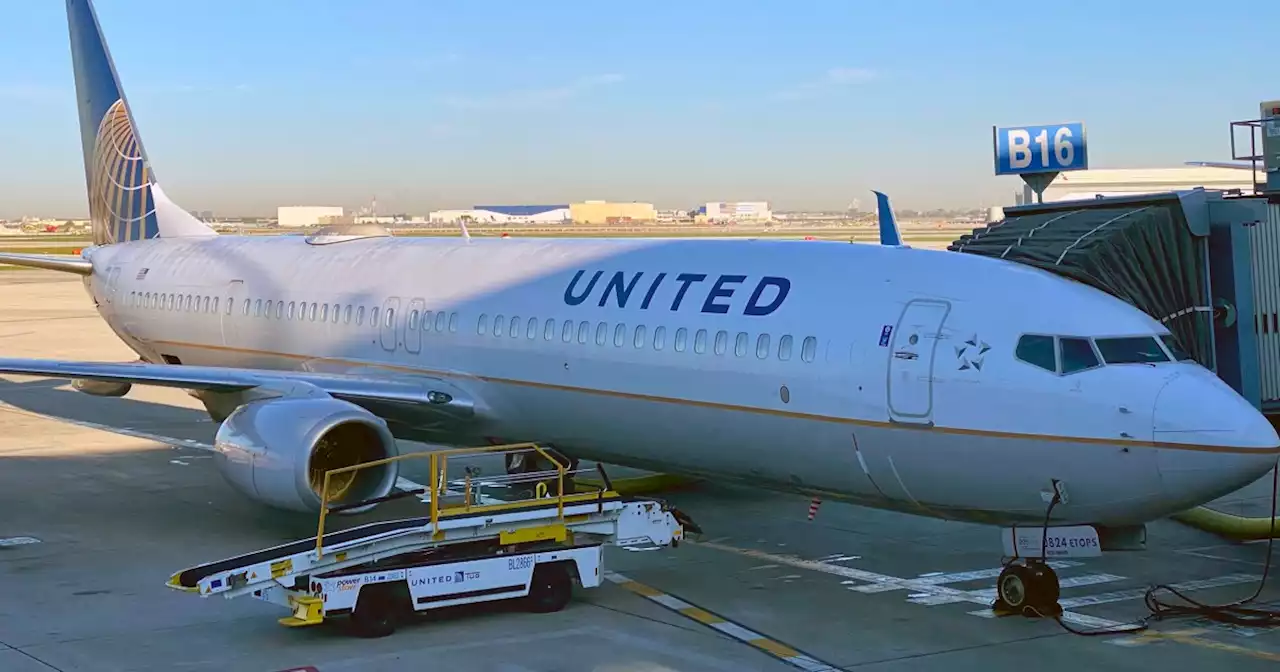 United Airlines passenger opened emergency exit of moving plane in Chicago, slid down wing