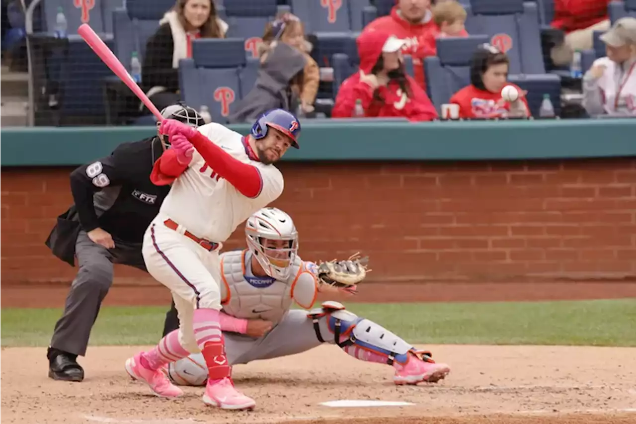 Phillies bounce back from awful loss, beat Max Scherzer in Game 1