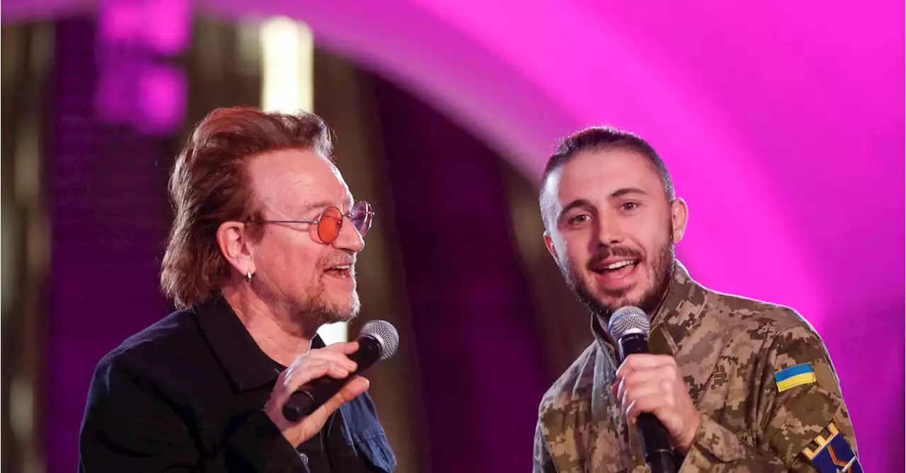 U2's Bono gives 'freedom' concert in Kyiv metro