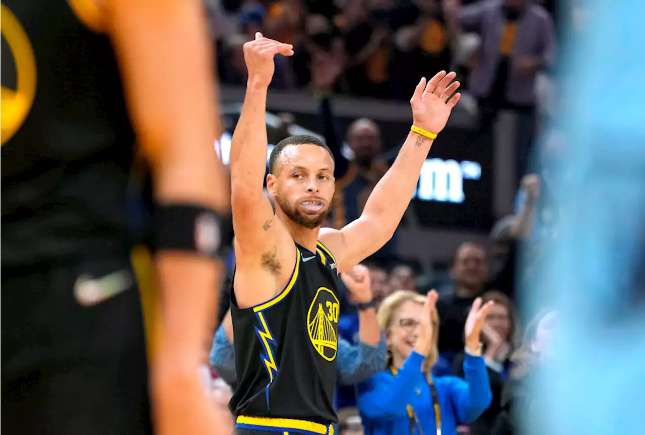 Curry, Poole execute hilarious do-si-do, baffle Memphis defenders