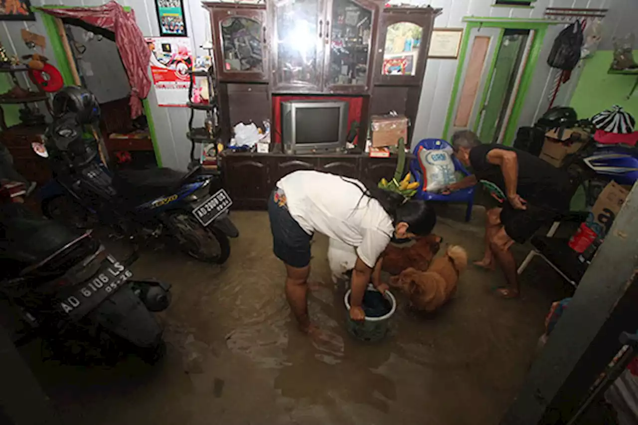 Hujan Deras, Permukiman Warga di Setabelan Solo Kebanjiran