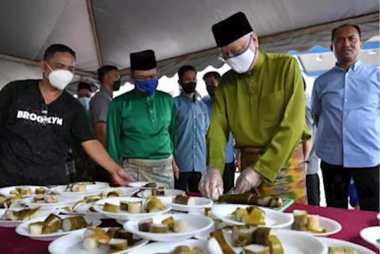 PM: Celebrating Hari Raya together shows Keluarga Malaysia unity