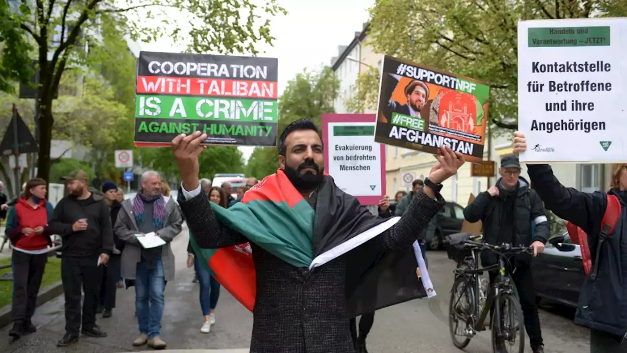 München: Demonstration für Afghanistan vor Parteibüro der Grünen