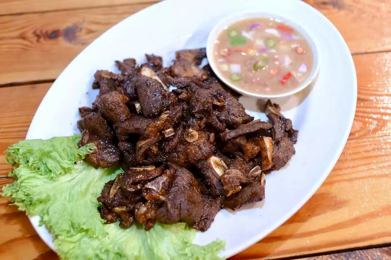 Daging bakar, air asam kerisik gamit warga kota
