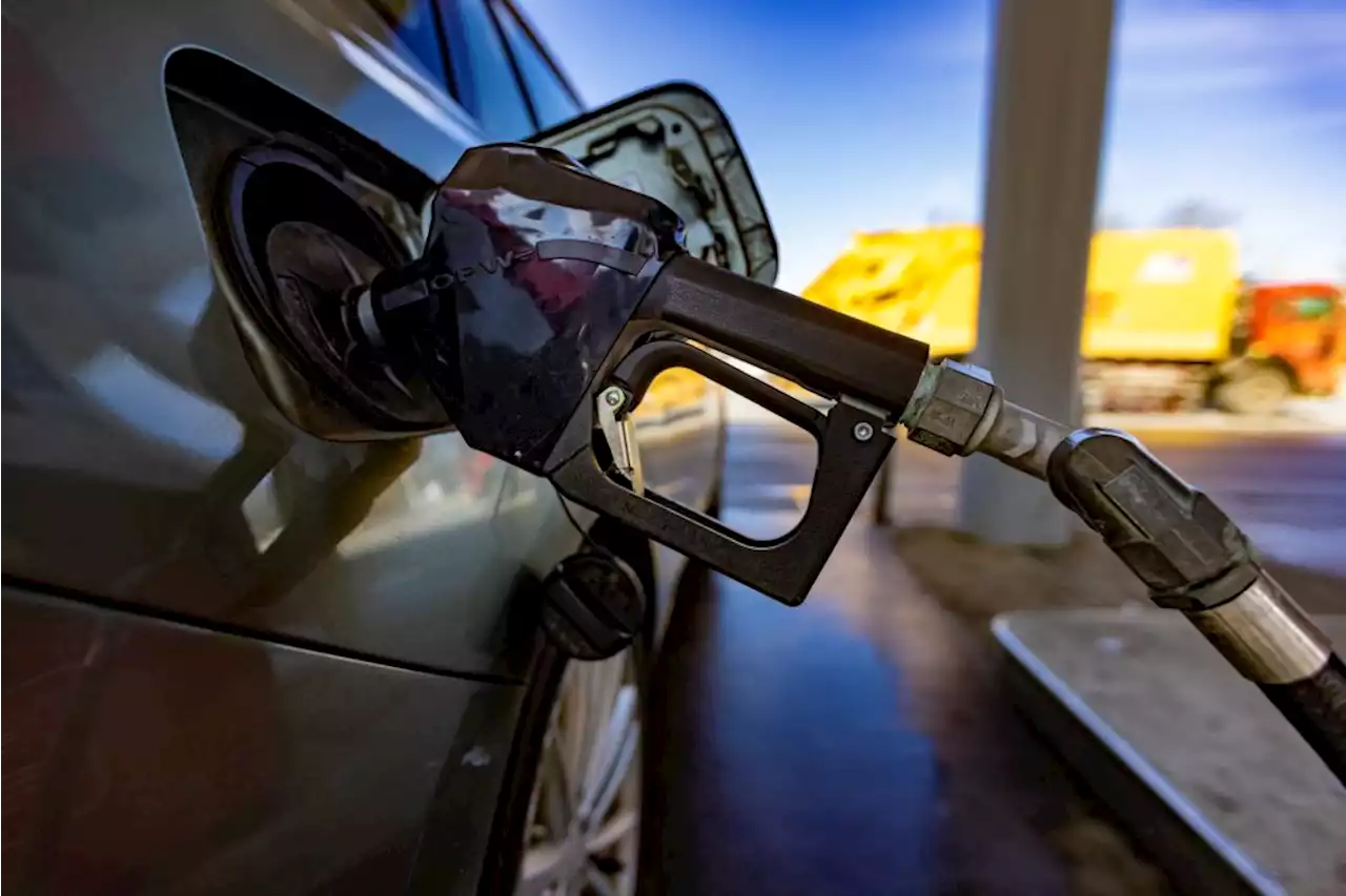 Tracking average gas prices in Mass.