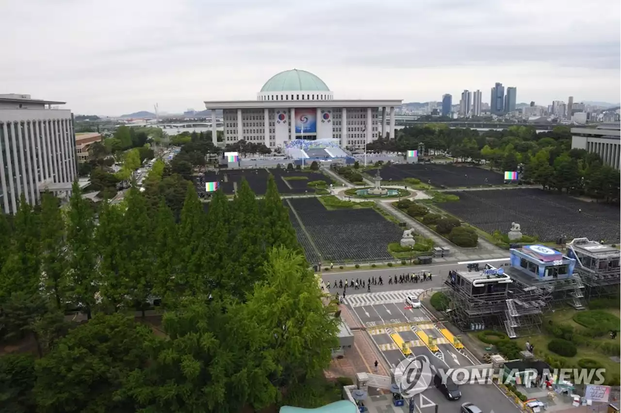 취임식 코드는 '소통'…尹, 국회경내 180ｍ 걸어서 연단 오른다 | 연합뉴스