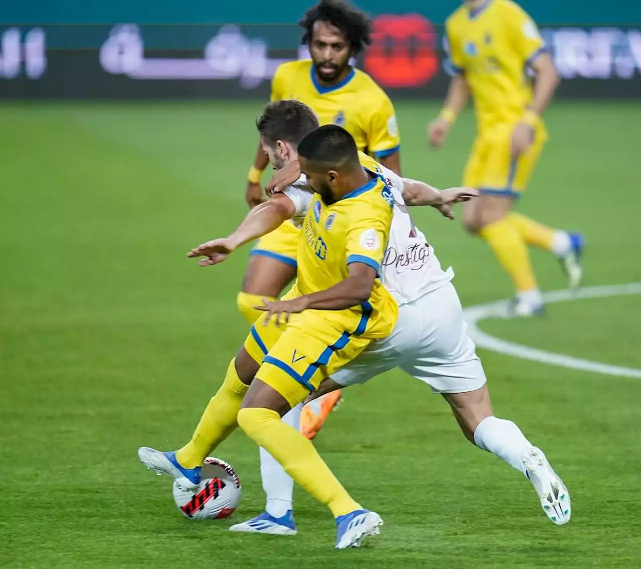 «الانضباط» تعاقب النصر بعد ديربي الرياض.. وتغرّم فينسنت أبو بكر