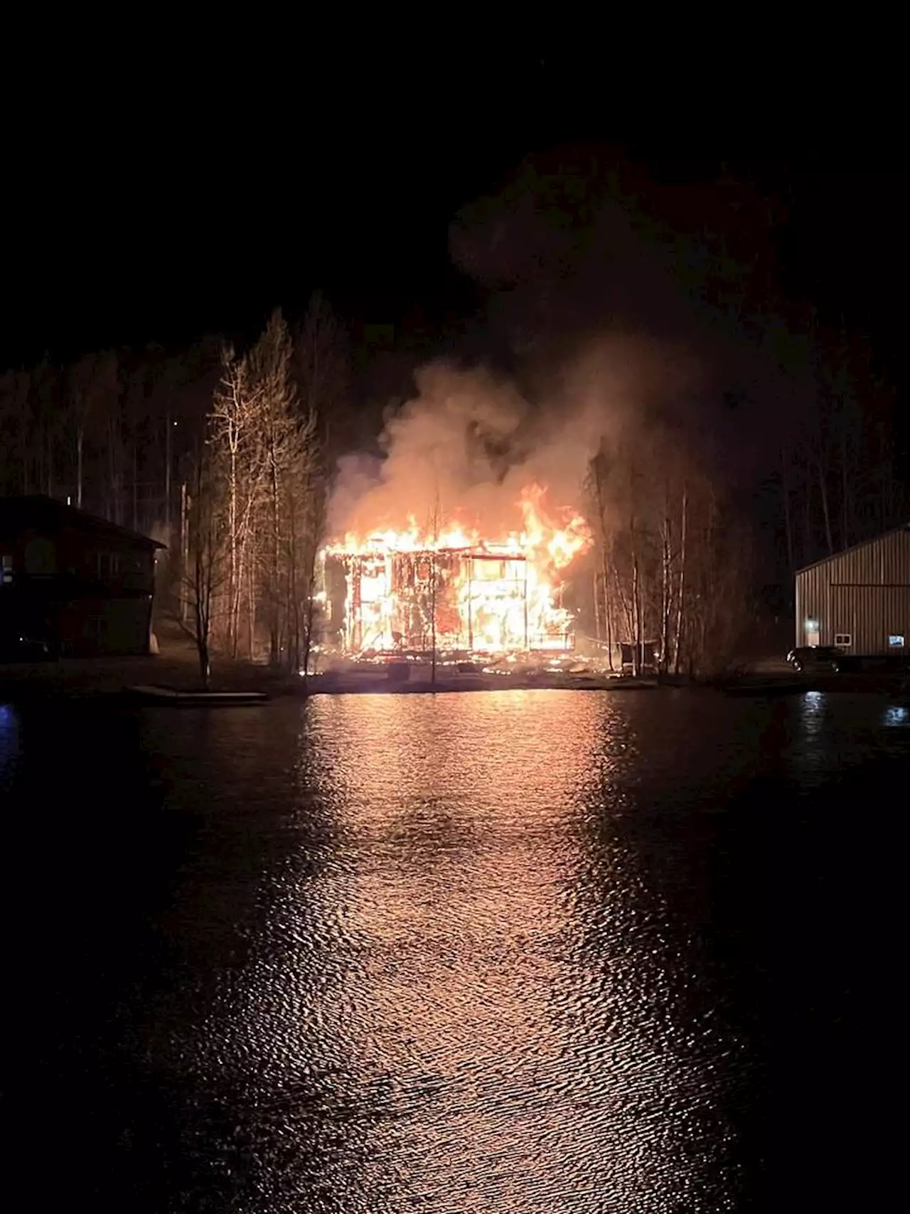 No injuries reported in Mirror Lake residence fire