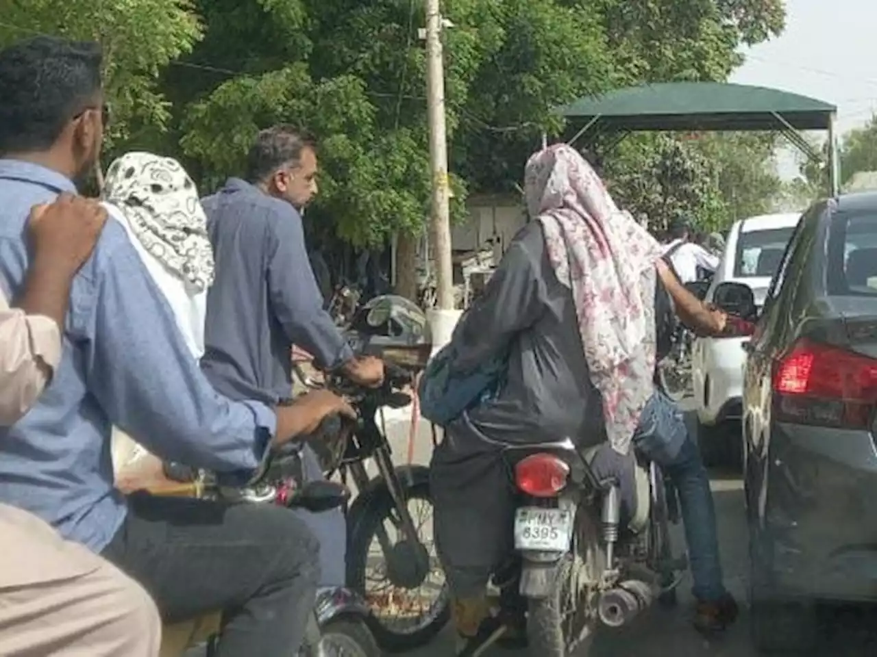 جامعہ کراچی میں حملے کے بعد تدریس کا پہلا روز؛ ناقص سیکیورٹی وبال جان بن گئی - ایکسپریس اردو