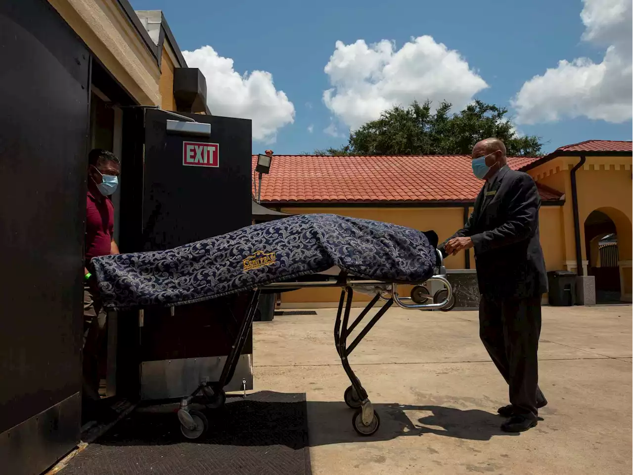 More Texans died than were born during this COVID month. See the data for your Houston-area county.